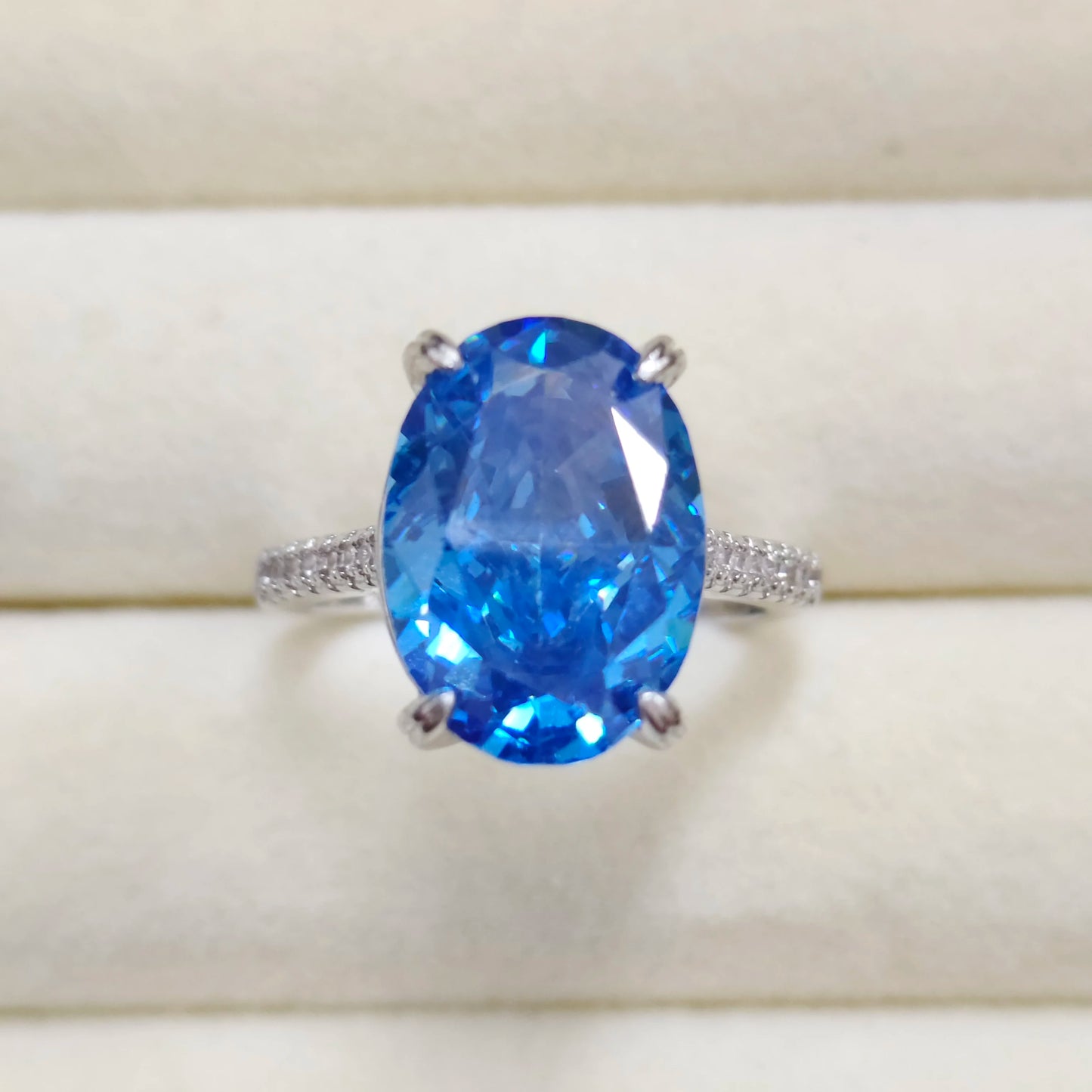 925 Sterling Silver Luxury Atmospheric Sparkle Pigeon Egg Zircon Ladies Ring Rose Gold Jewelry
